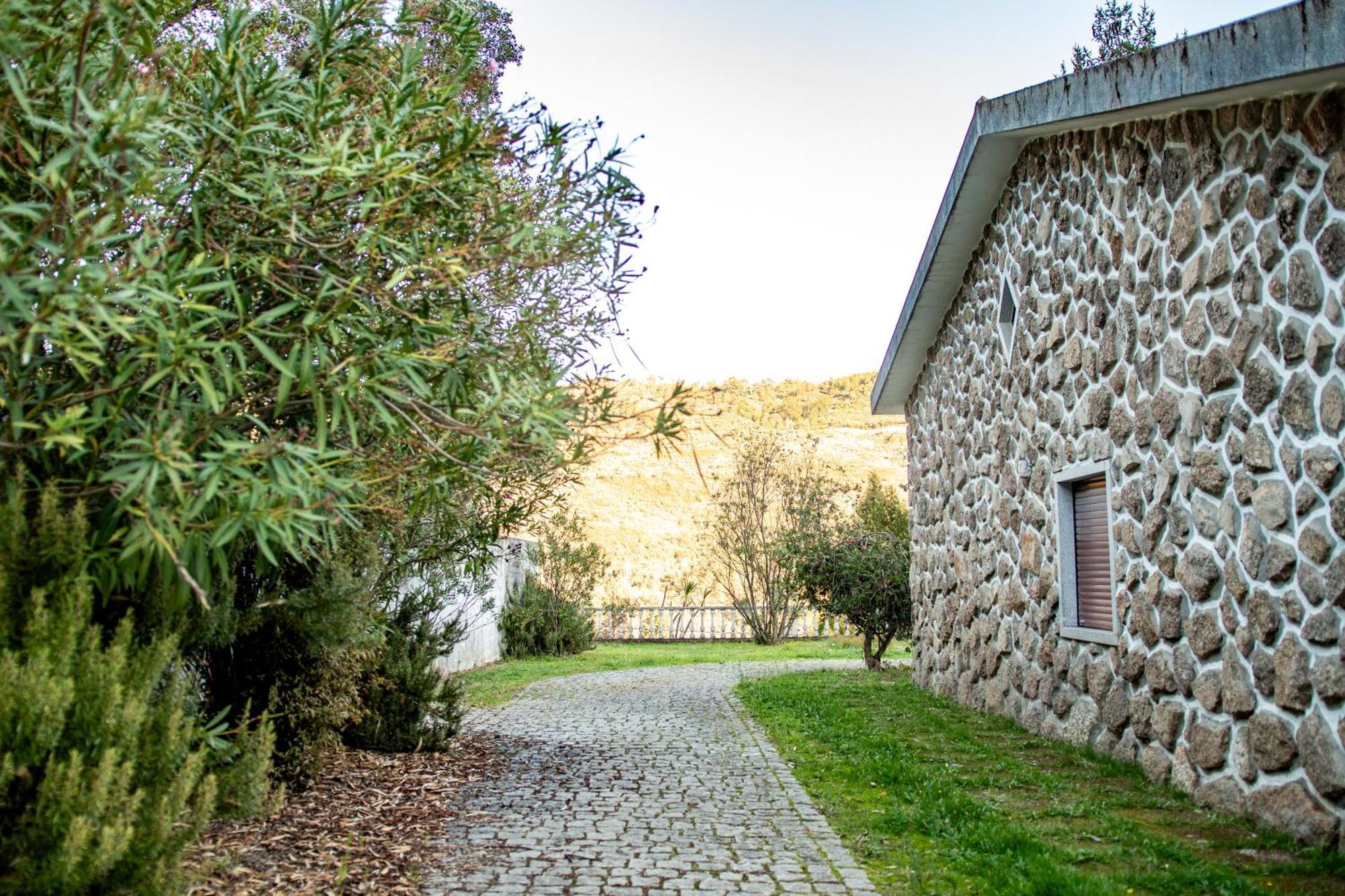 Quinta Dos Sincais Bed & Breakfast Guarda Ngoại thất bức ảnh